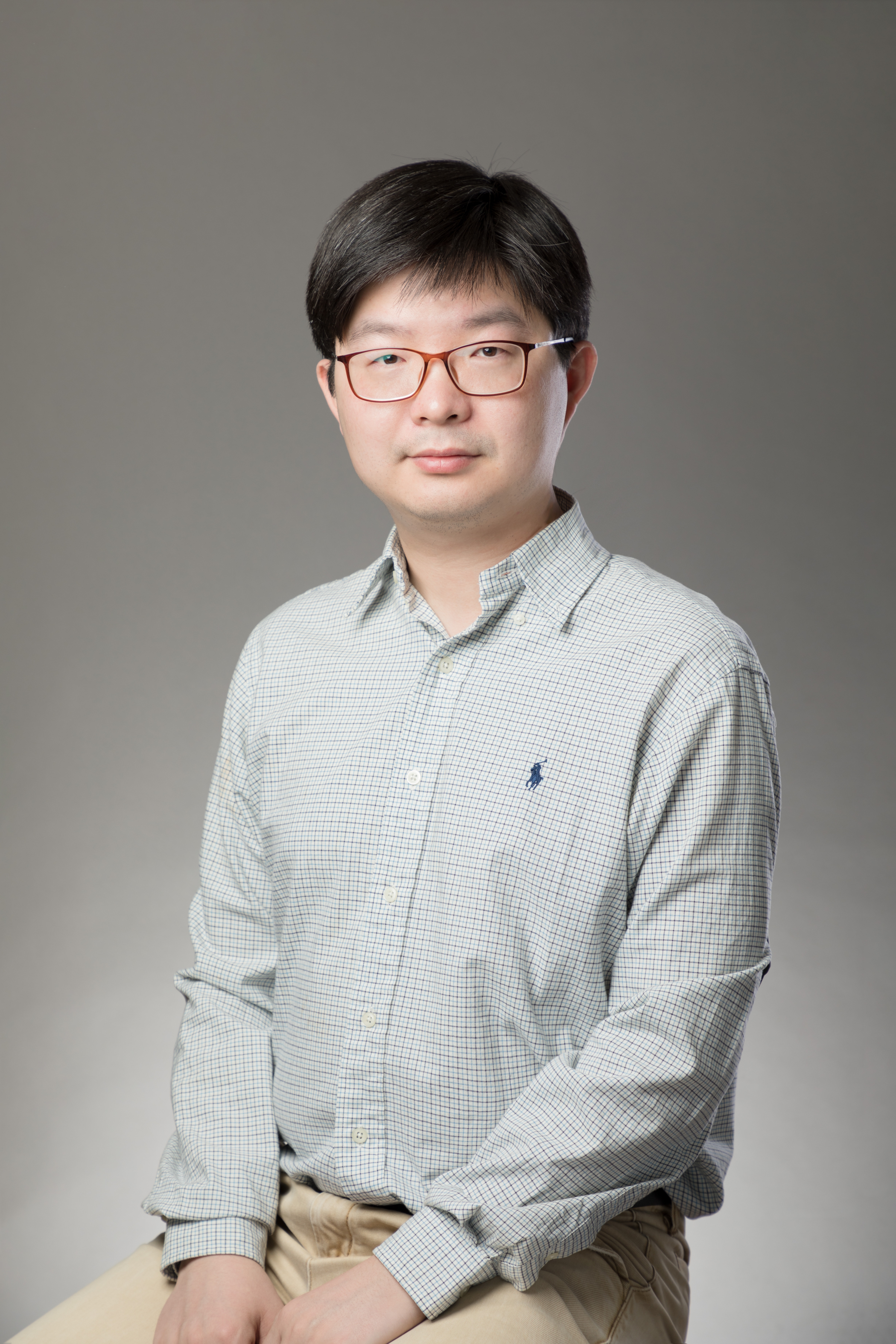 九游平台创新论坛第一千六百五十三讲：On the Painleve II hierarchy and  their applications