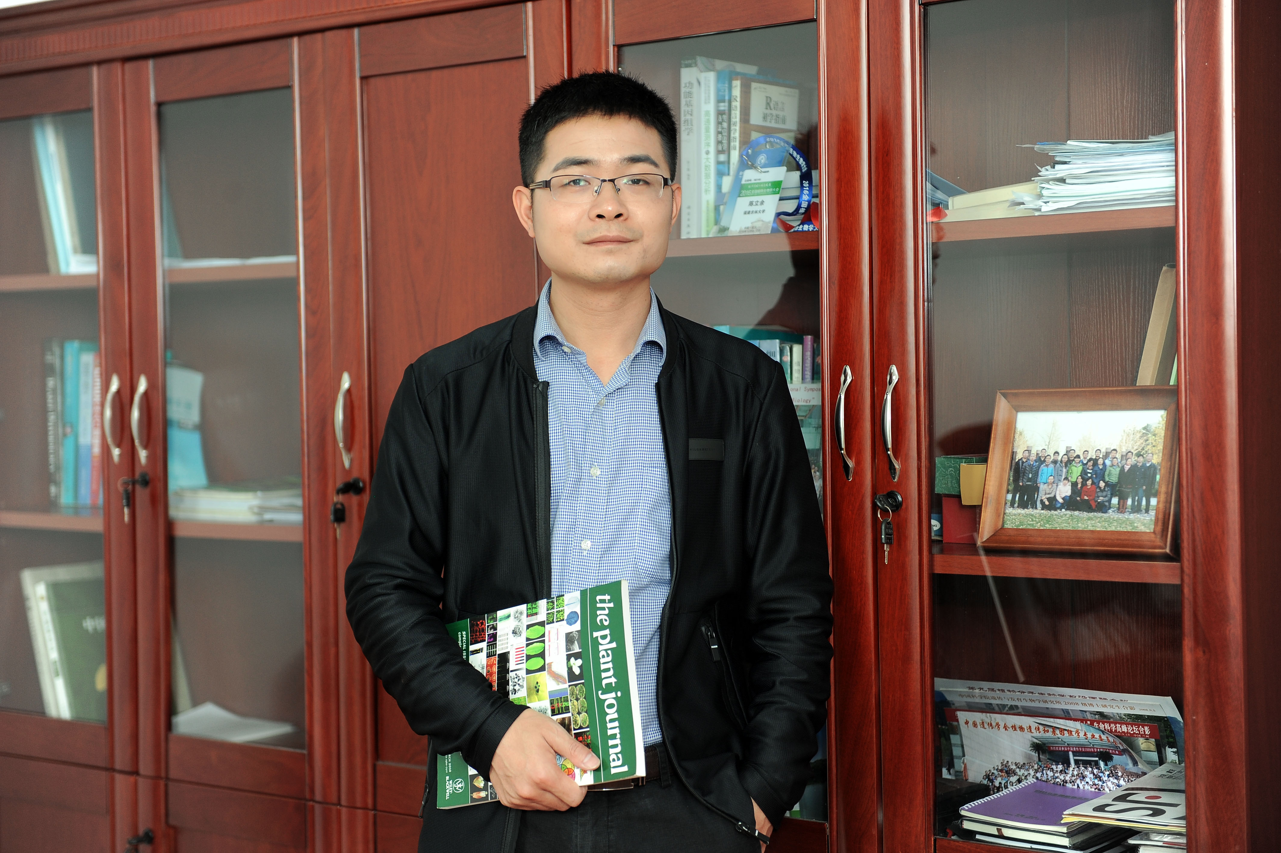 九游平台创新论坛第一千四百二十七讲：探索植物生殖与驯化的秘密—从模式植物到水果作物