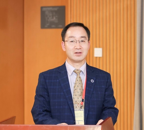 九游平台创新论坛第一千五百二十二讲：中生代重大地质事件与植被环境变化